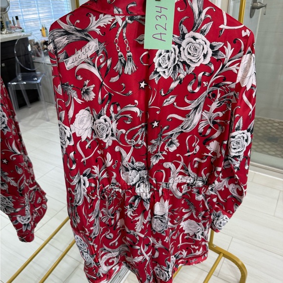 Victoria’s Secret Romper Onesie (A234) - Picture 6 of 11